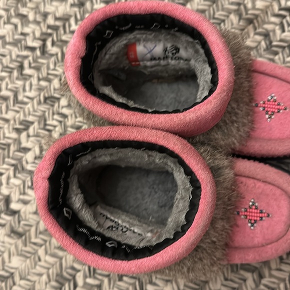 Manitobah Mukluks WATERPROOF FAUX FUR TODDLER SNOWY OWLET - Picture 2 of 4